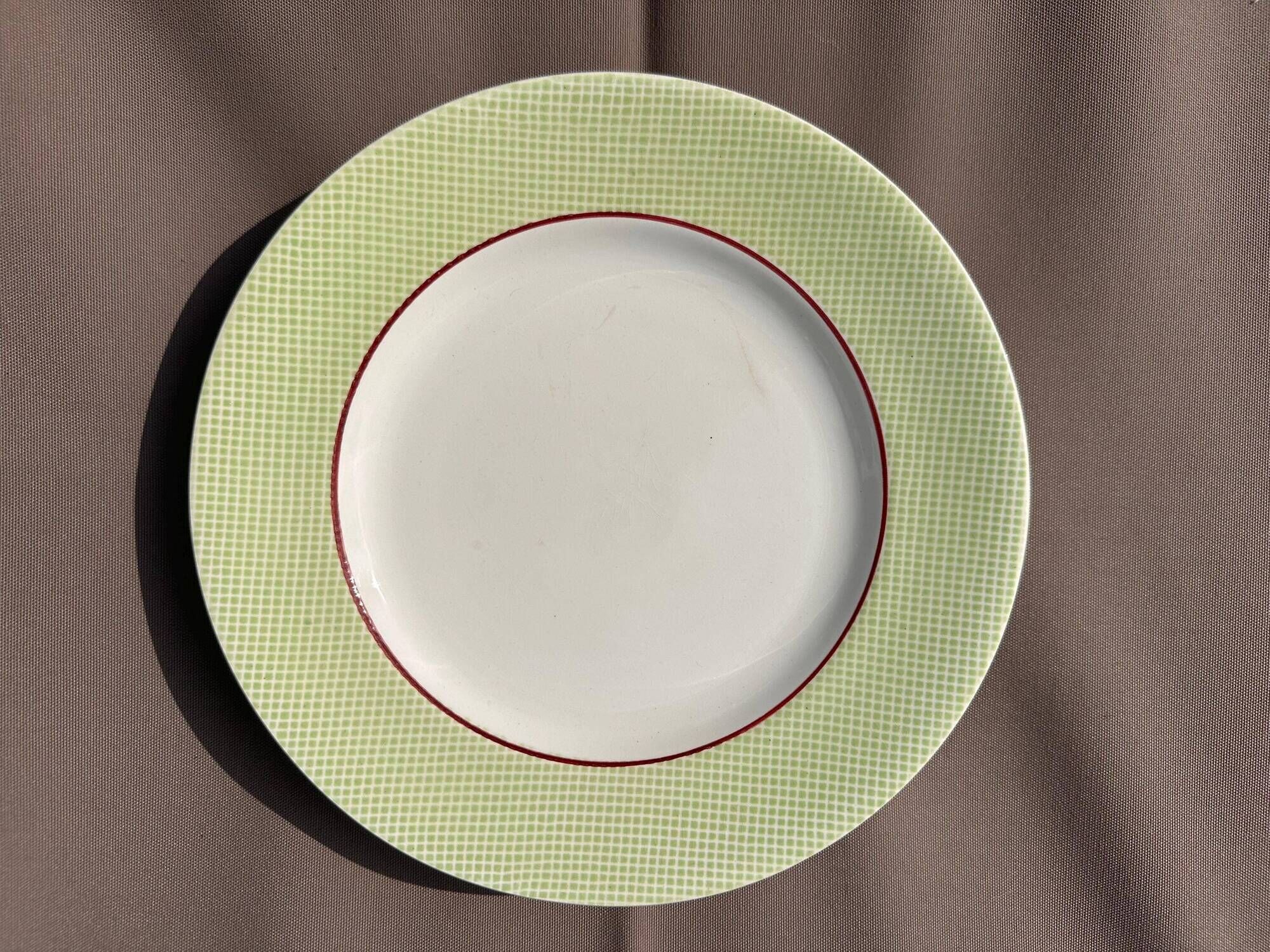 Set of 5 Salins Isoard model plates in vintage green earthenware.