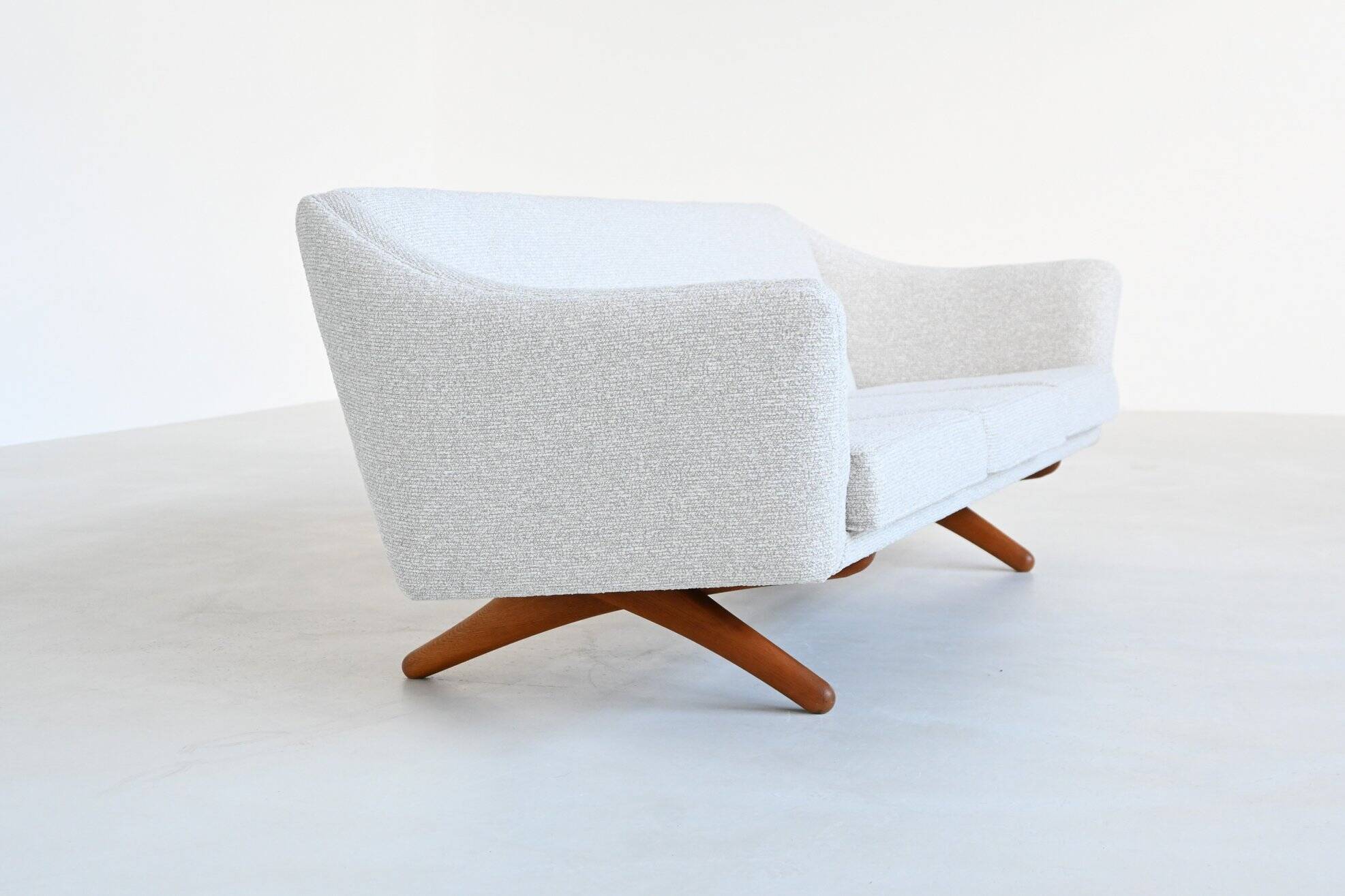 Illum Wikkelso model ML-140 three-seater sofa Laursen Denmark 1960