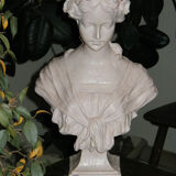 Bust of a woman art nouveau marianne style, beige patina very light