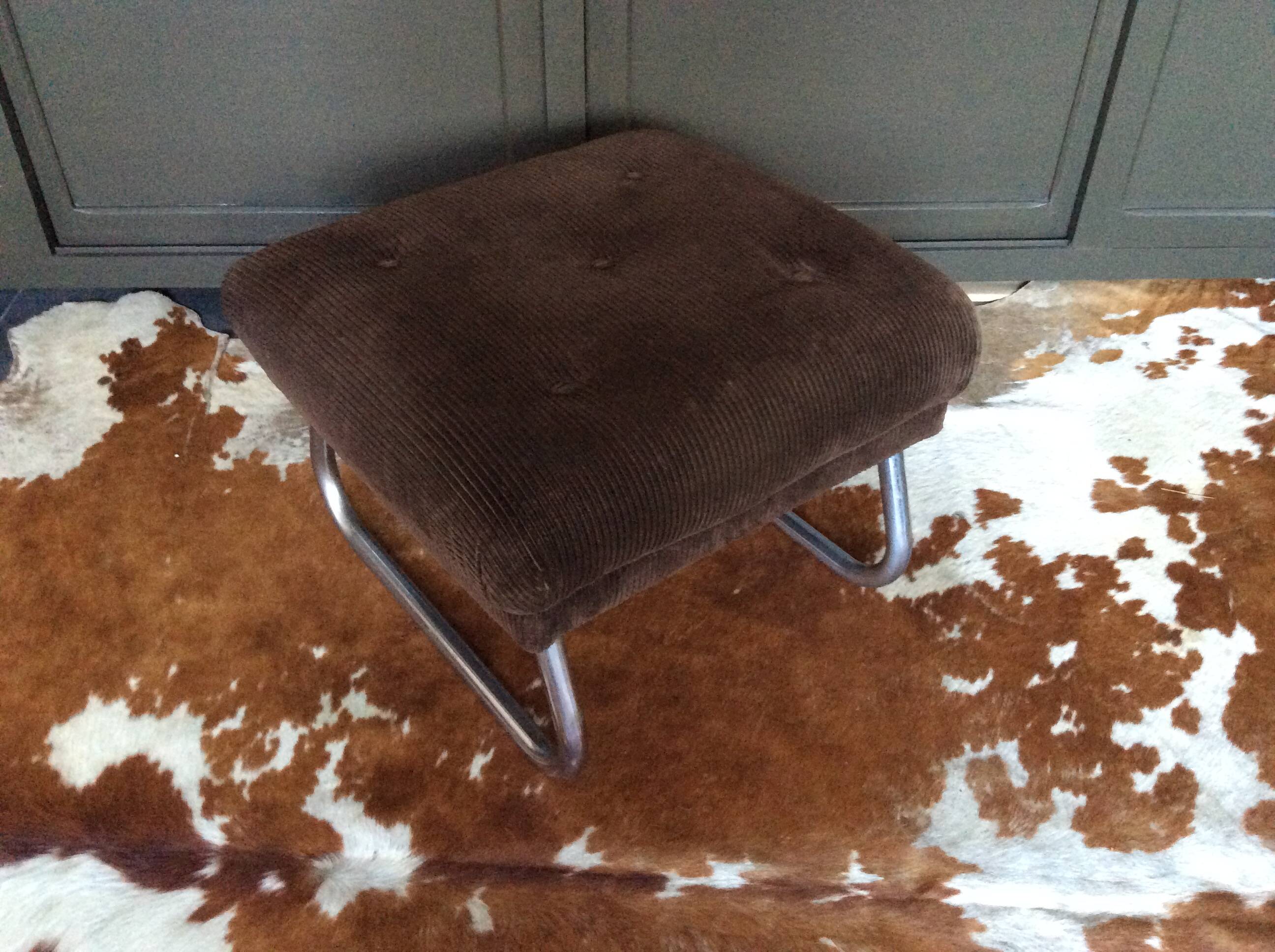 Velvet pouf adjustable footrest