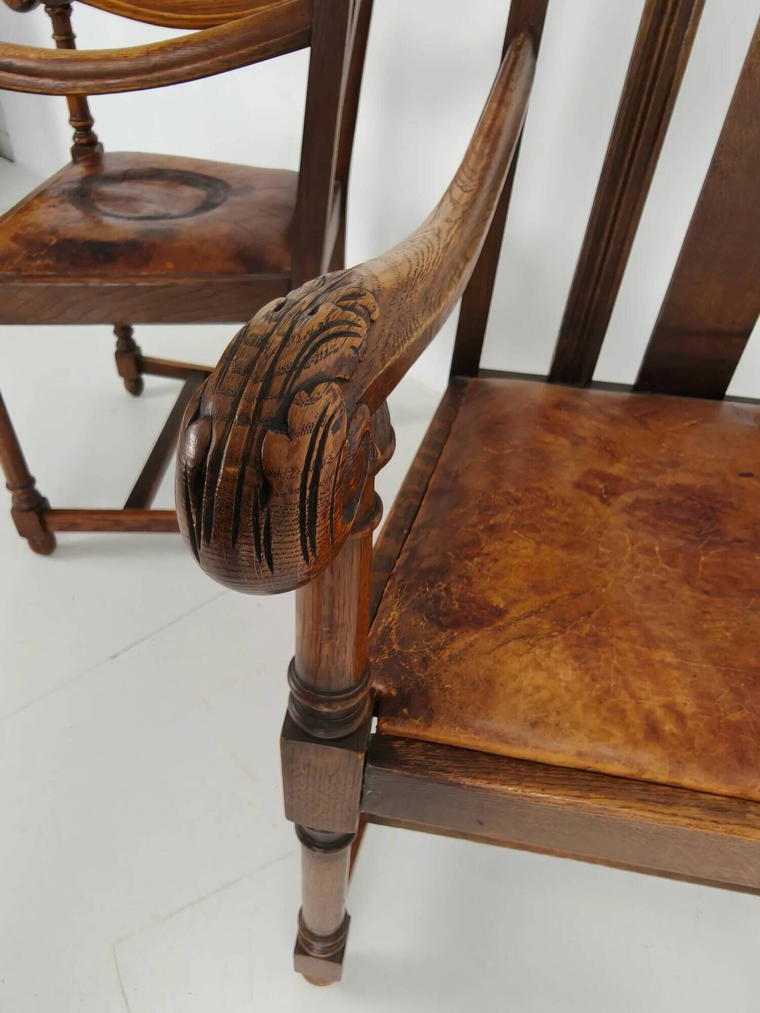 Paire de fauteuils en chêne F. Parker & Son – XIXe siècle anglais