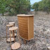 Bar and stools in rattan and chestnut
