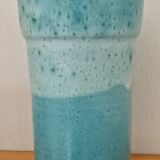 Vase bleu en céramique. Années 60