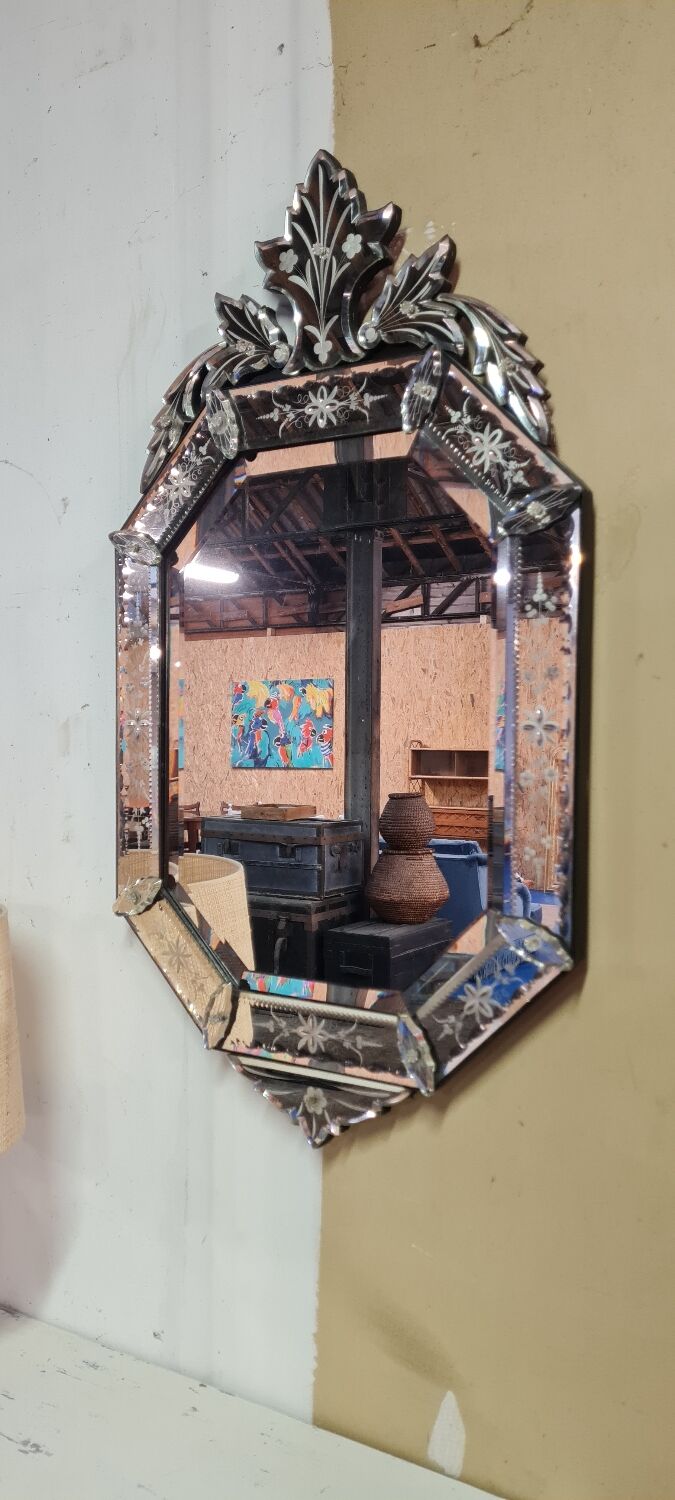 Bevelled Venetian mirror 54x97cm