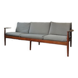 Grete Jalk sofa