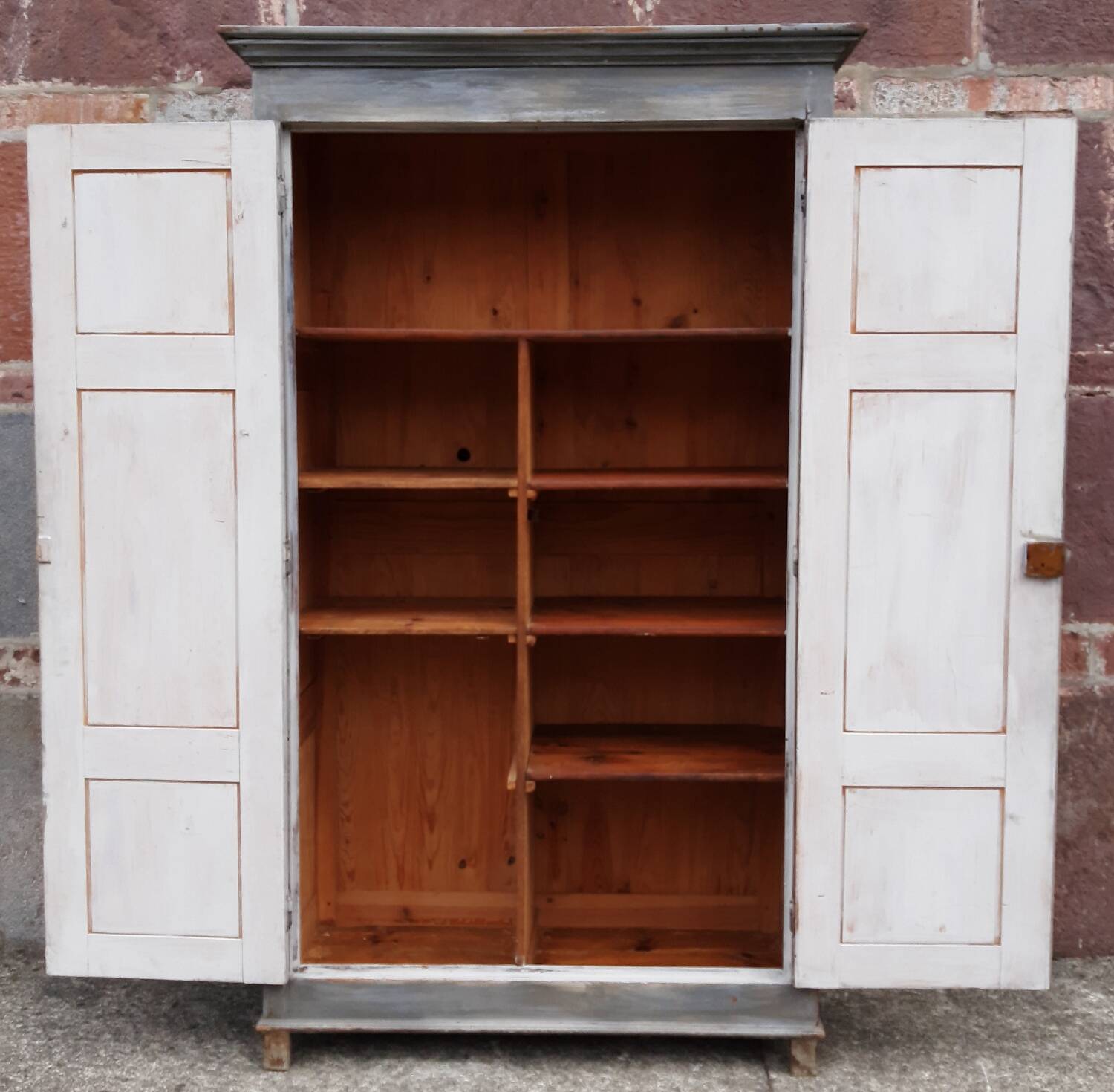 Wardrobe (shelves and/or hanging space)