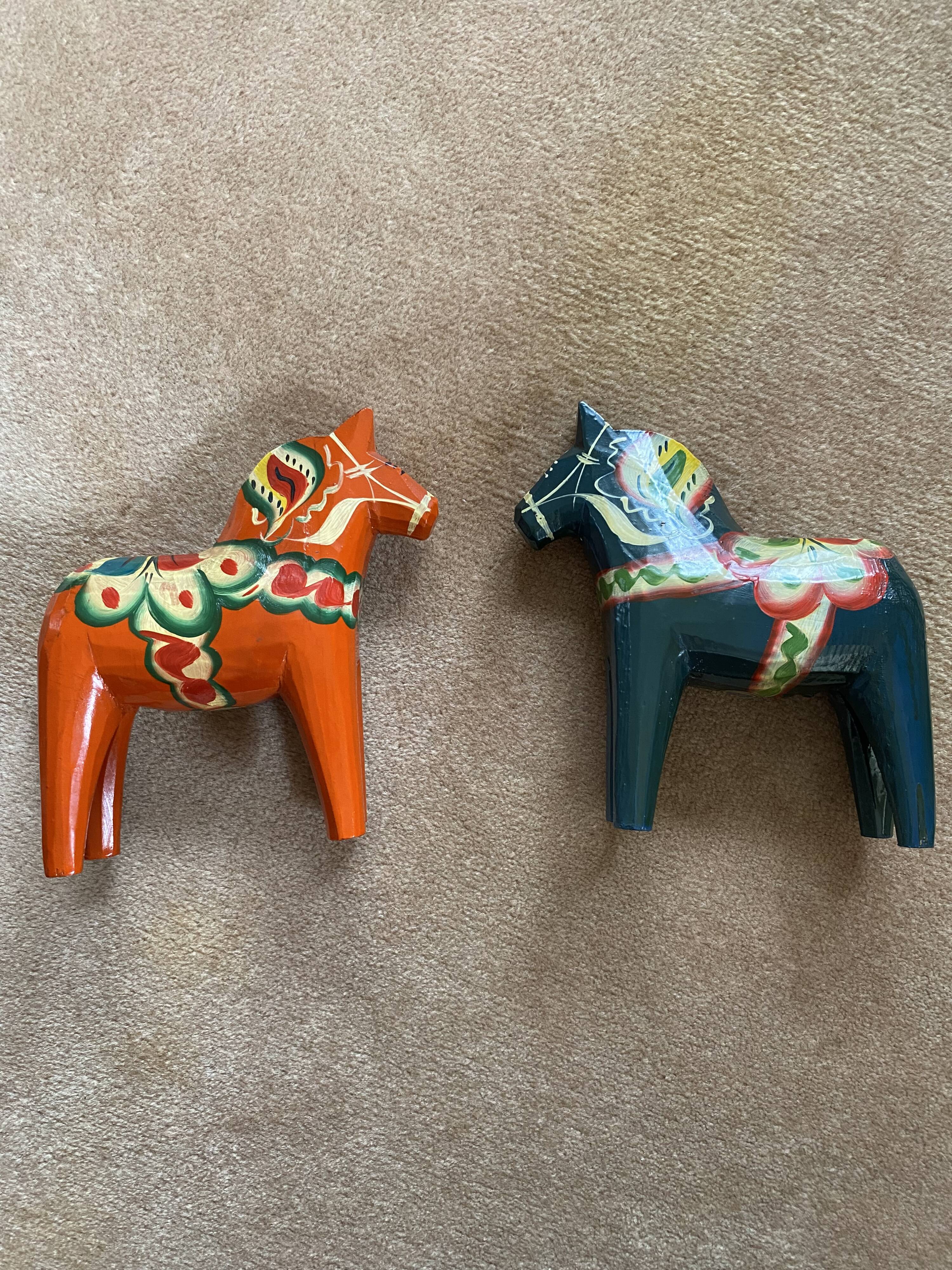 Dalarna horses 60s Swedish crafts (set of 2)