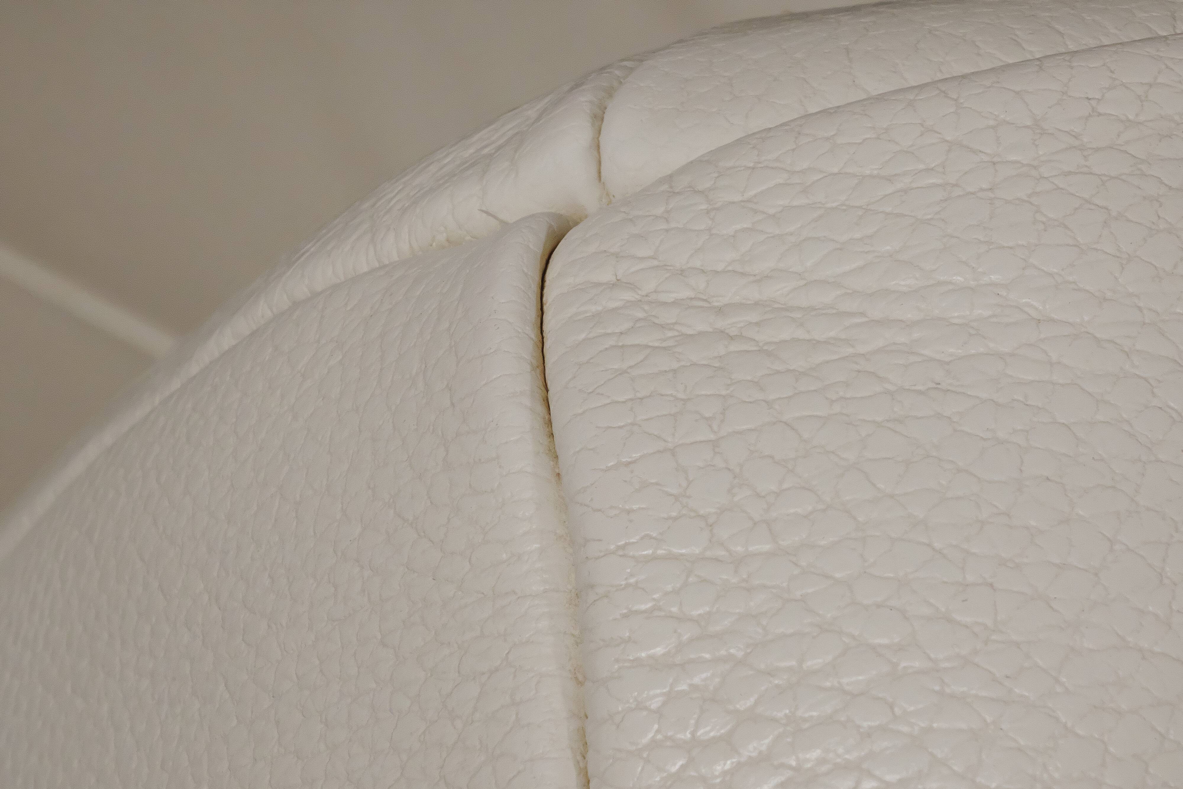 Fauteuil en cuir blanc et acier chromé Falkenberg x Rom AG, Belgique c. 1990