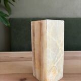 Vase en albâtre