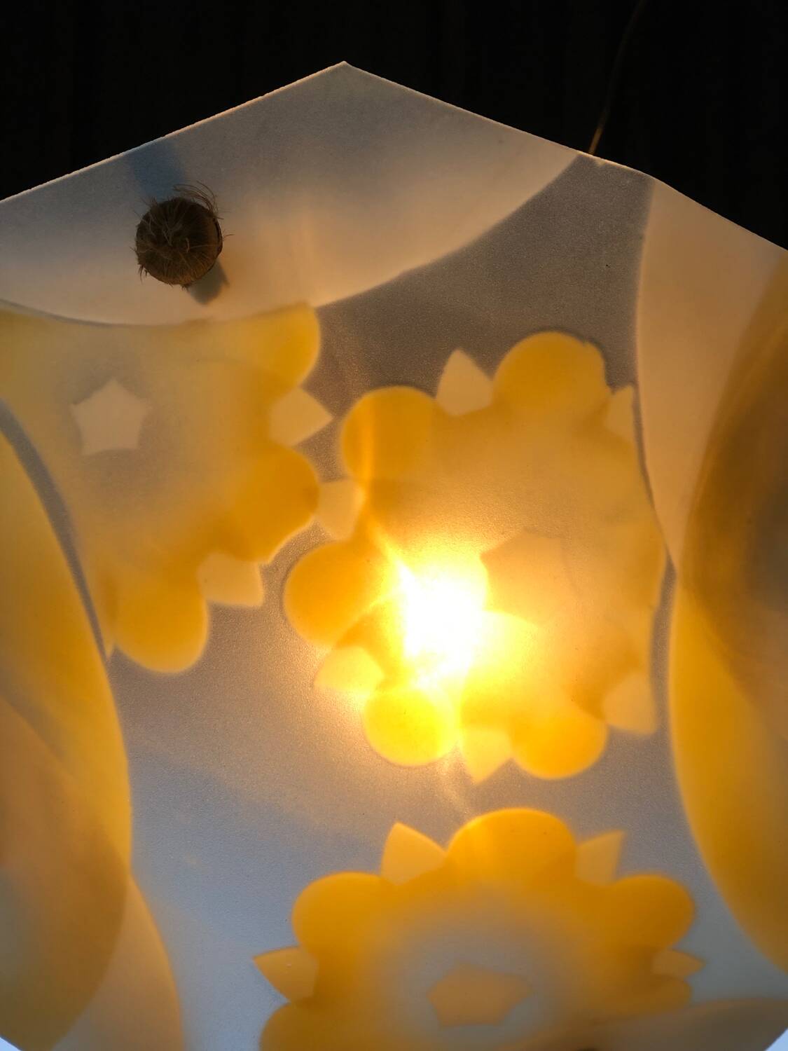 VINTAGE CHANDELIER/SUSPENSION 1940 YELLOW FLOWERS