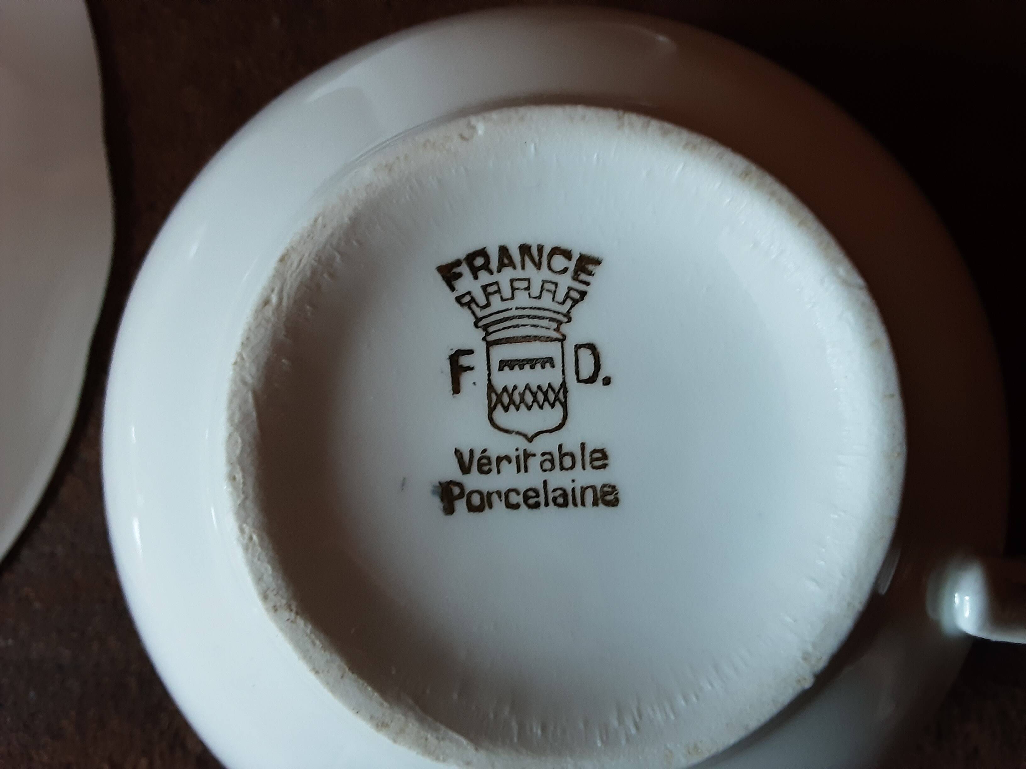 Ensemble à café F D véritable porcelaine