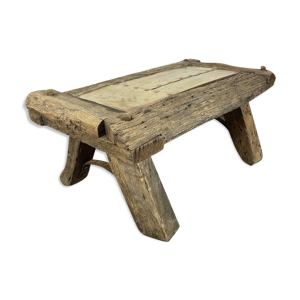 Table basse brutaliste