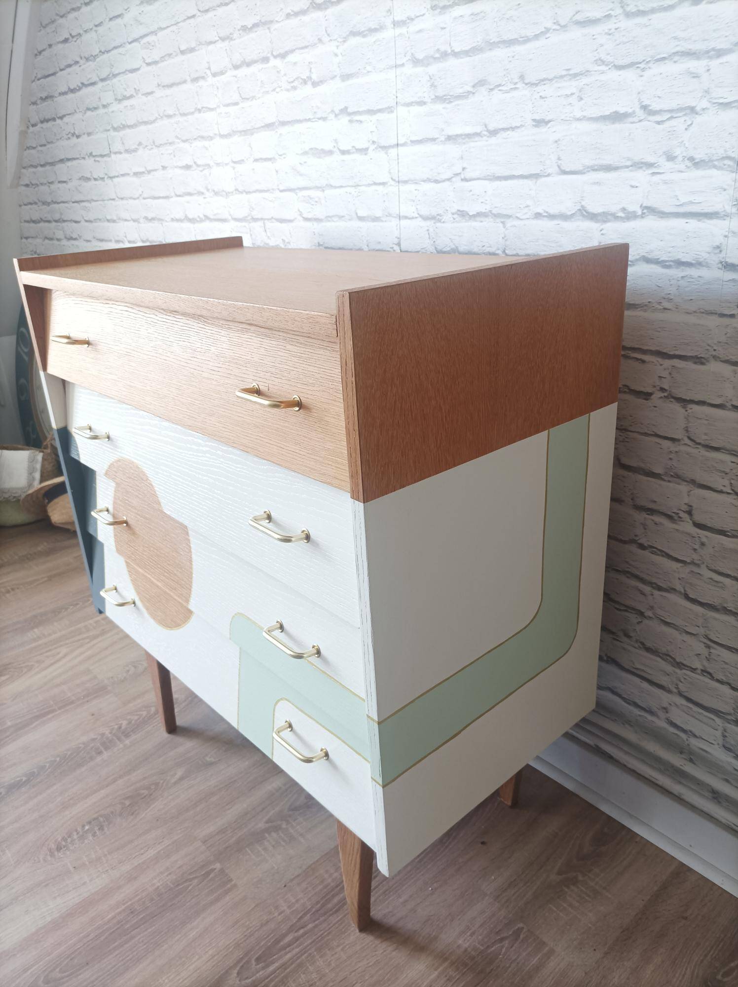 Commode vintage