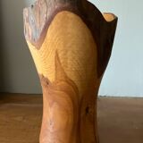 Vase en bois