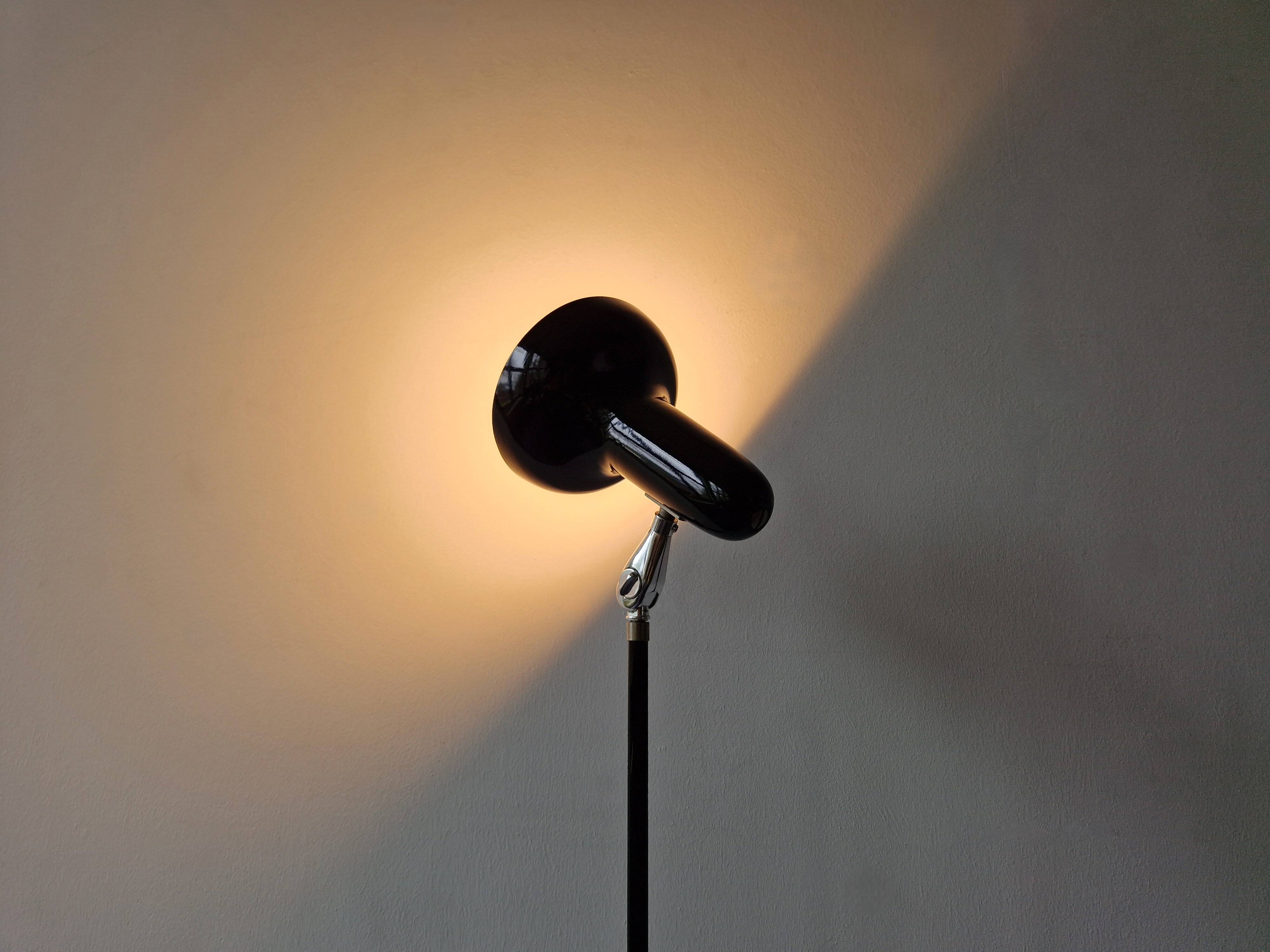 Black model 5427 adjustable floor lamp model for hagoort, 1970's