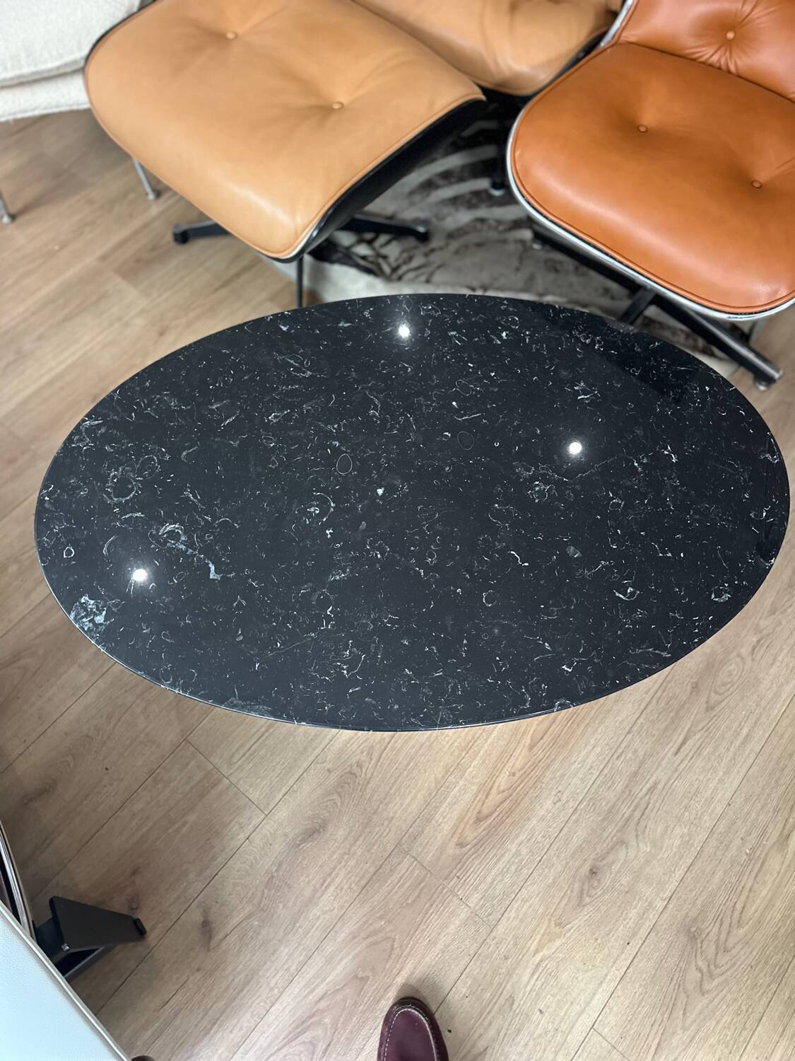 Table basse ovale Eero Saarinen pour Knoll
