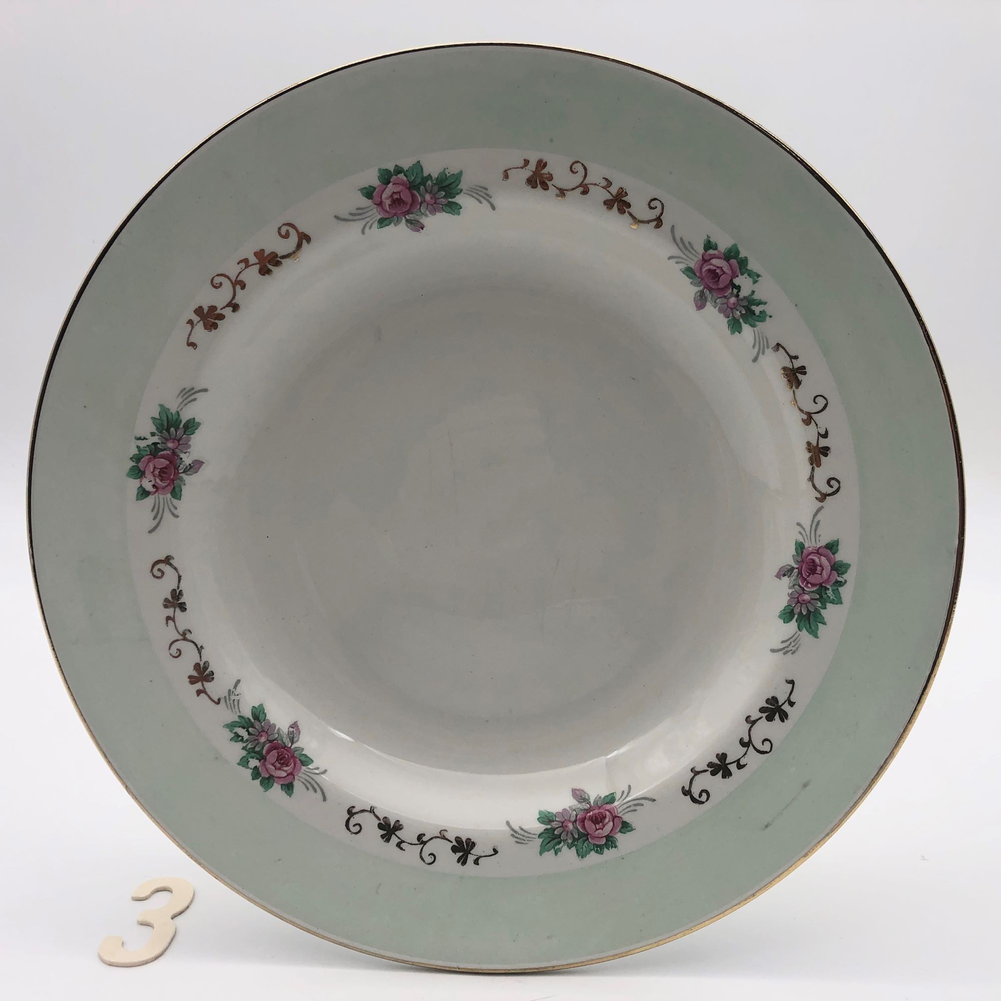 6 assiettes creuses estampillées “ l’amandinoise”