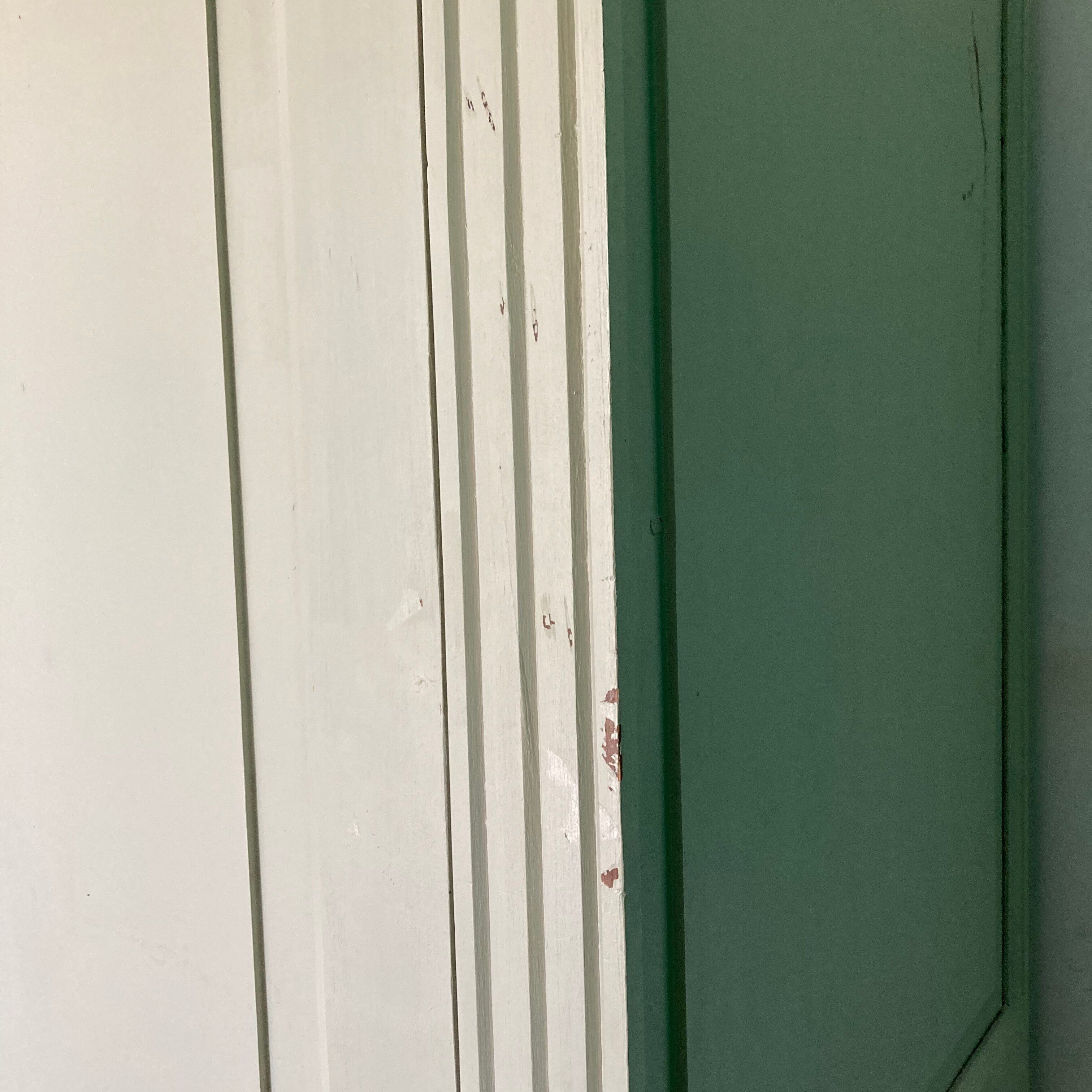 Armoire parisienne verte