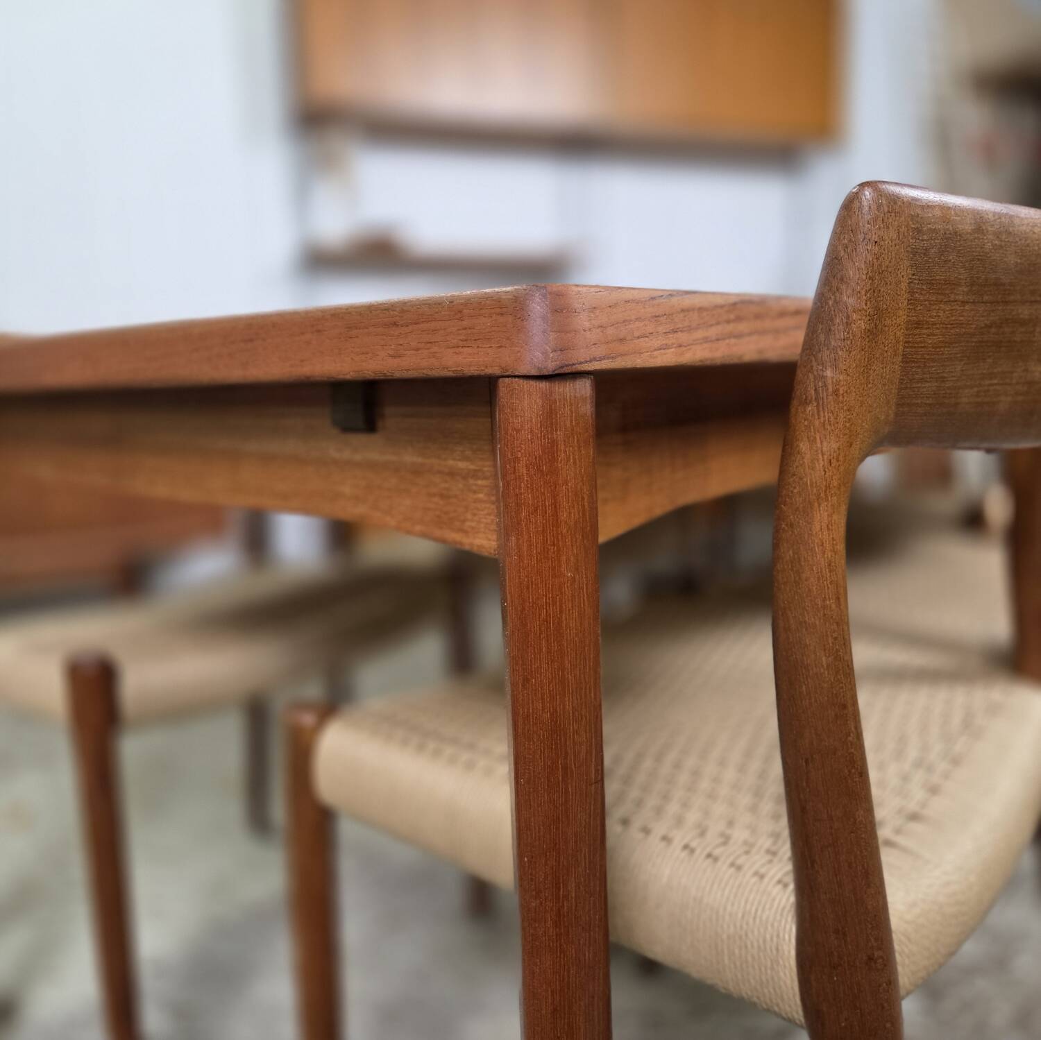 Table à manger danoise extensible par Henning Kjaernulf pour Vejle Stolefabrik, Danemark années 1960