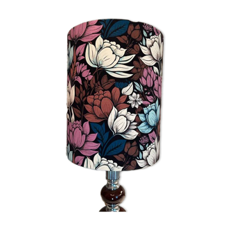 Lampshade like new with an eye-catching floral pattern.