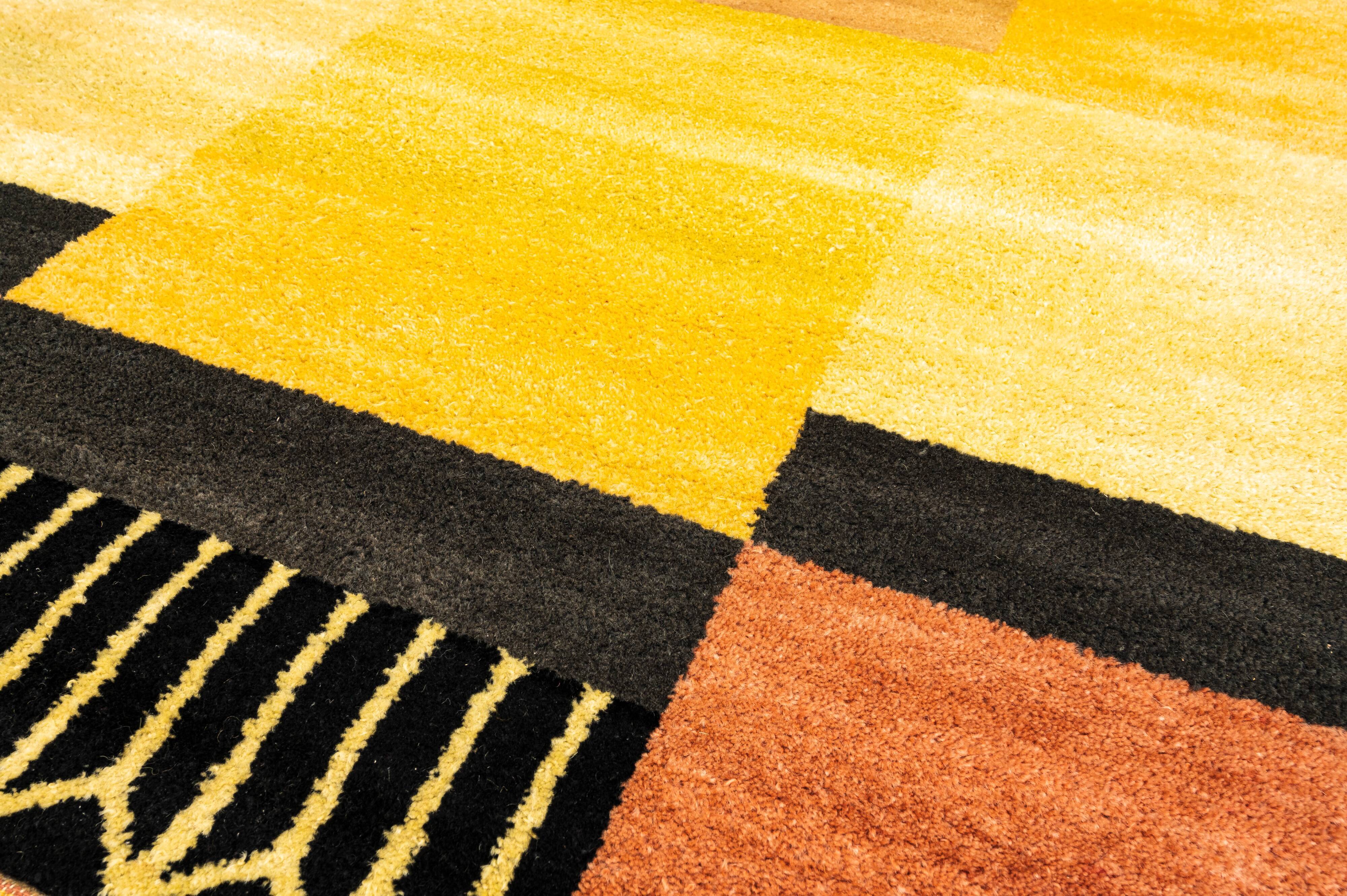 Hand tufted vintage rug by Karin Bernholm, for Axeco Svenska AB. 200 x 142 cm (79 x 56 in)