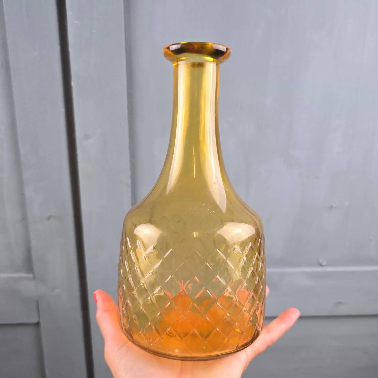 Vintage amber glass carafe with diamond pattern – Retro soliflore