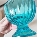 Coupe en cristal bleu