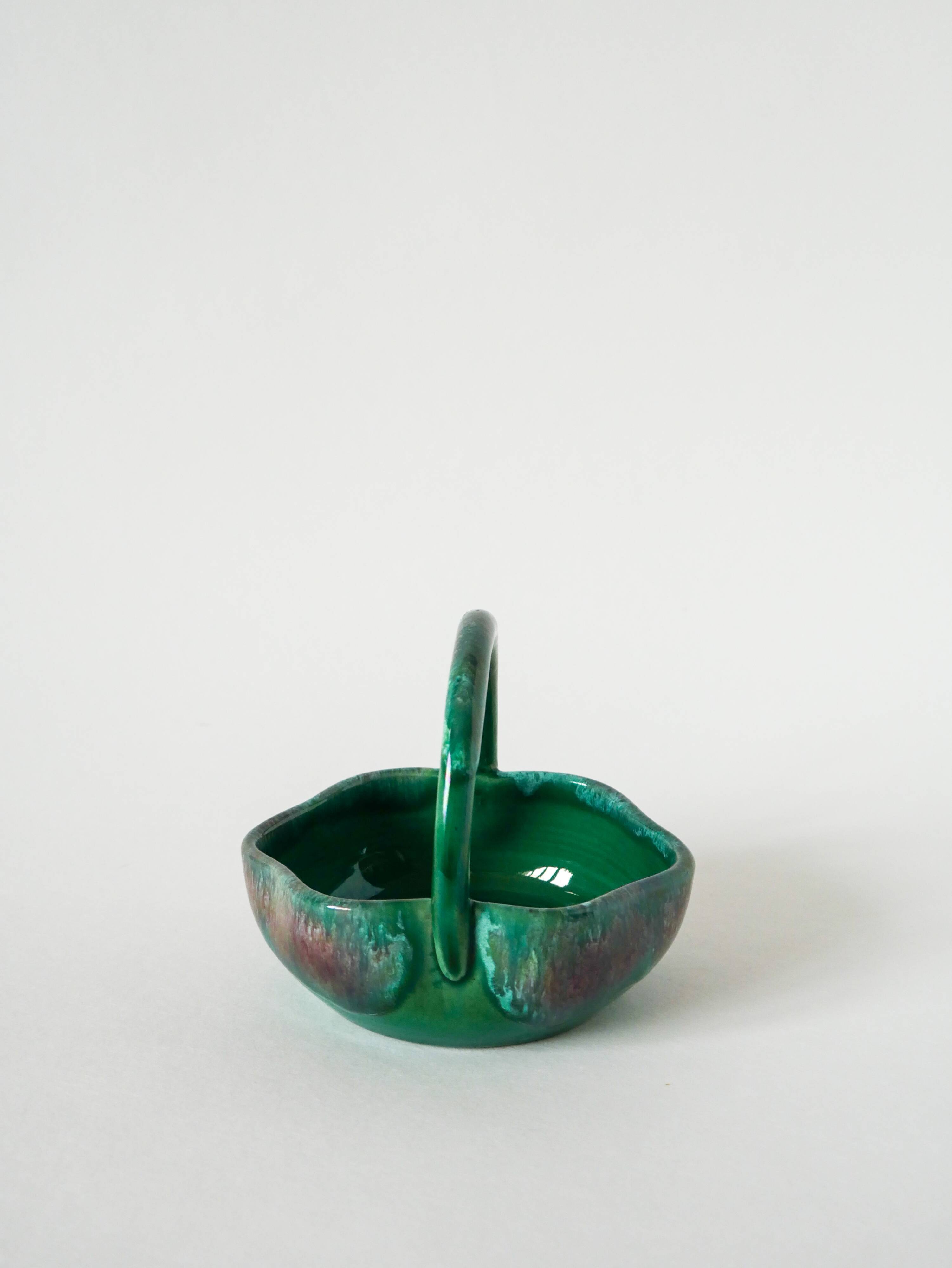 Green ceramic pocket tray, signed, 1970