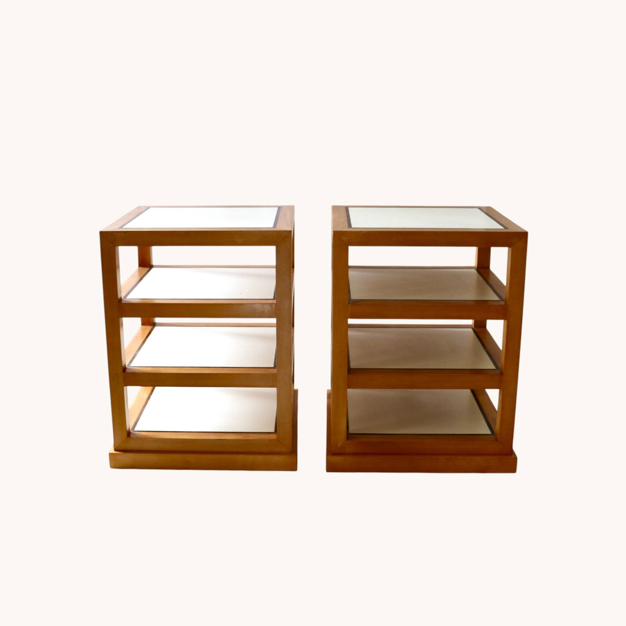 Une paire d'étagère par David Hicks (1929-1998), Angleterre,années 80.