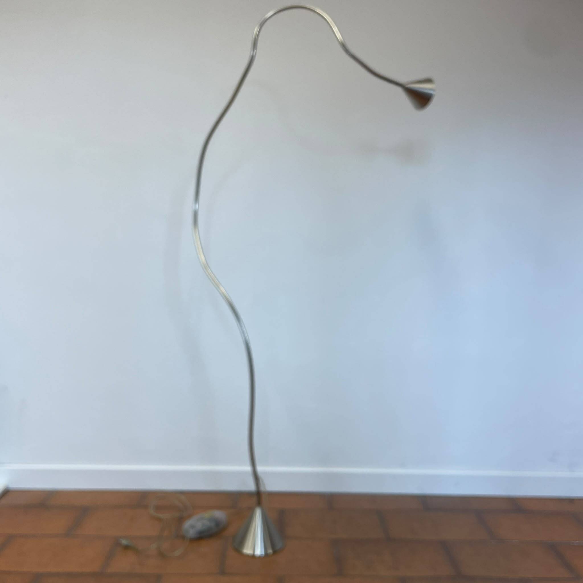 Lampade da terra Papiro di Sergio Calatroni per Pallucco, 1989