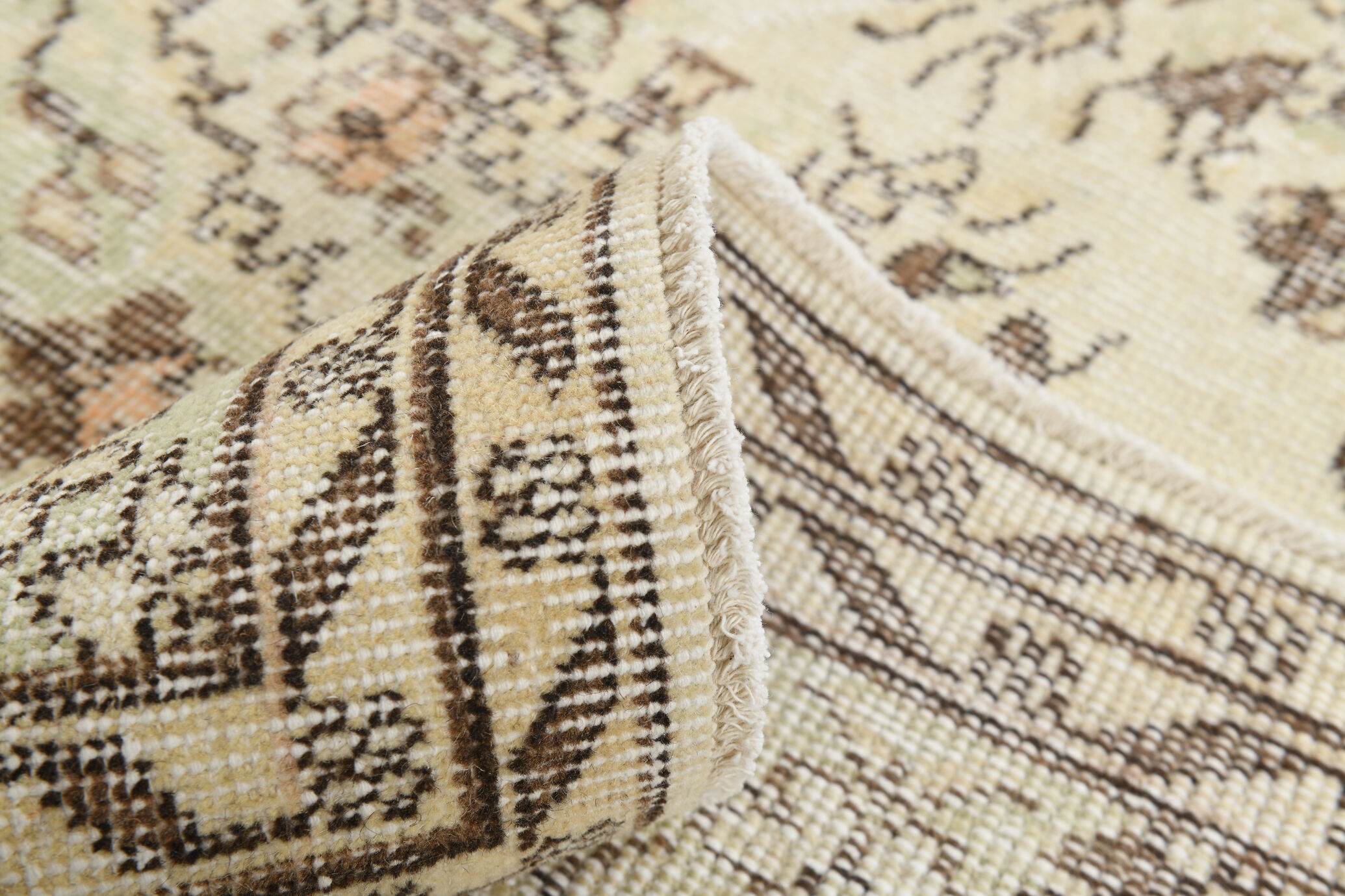 5x9 faded beige wool handknotted oushak rug, 276x166cm