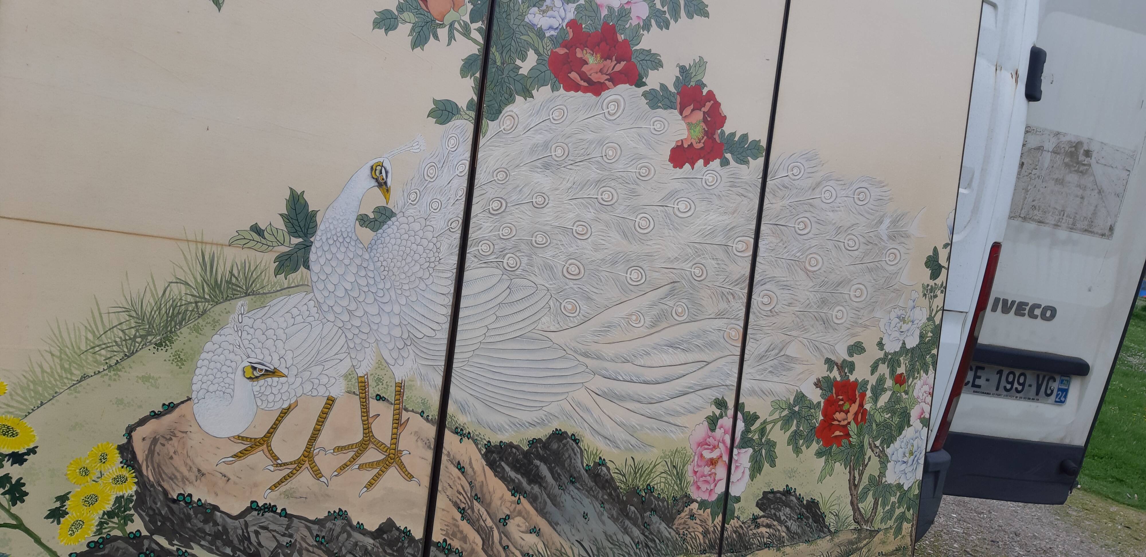 3 sliding panels printed on paper