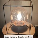 Vintage globe suspension in amber glass, chiseled floral decoration - 80s