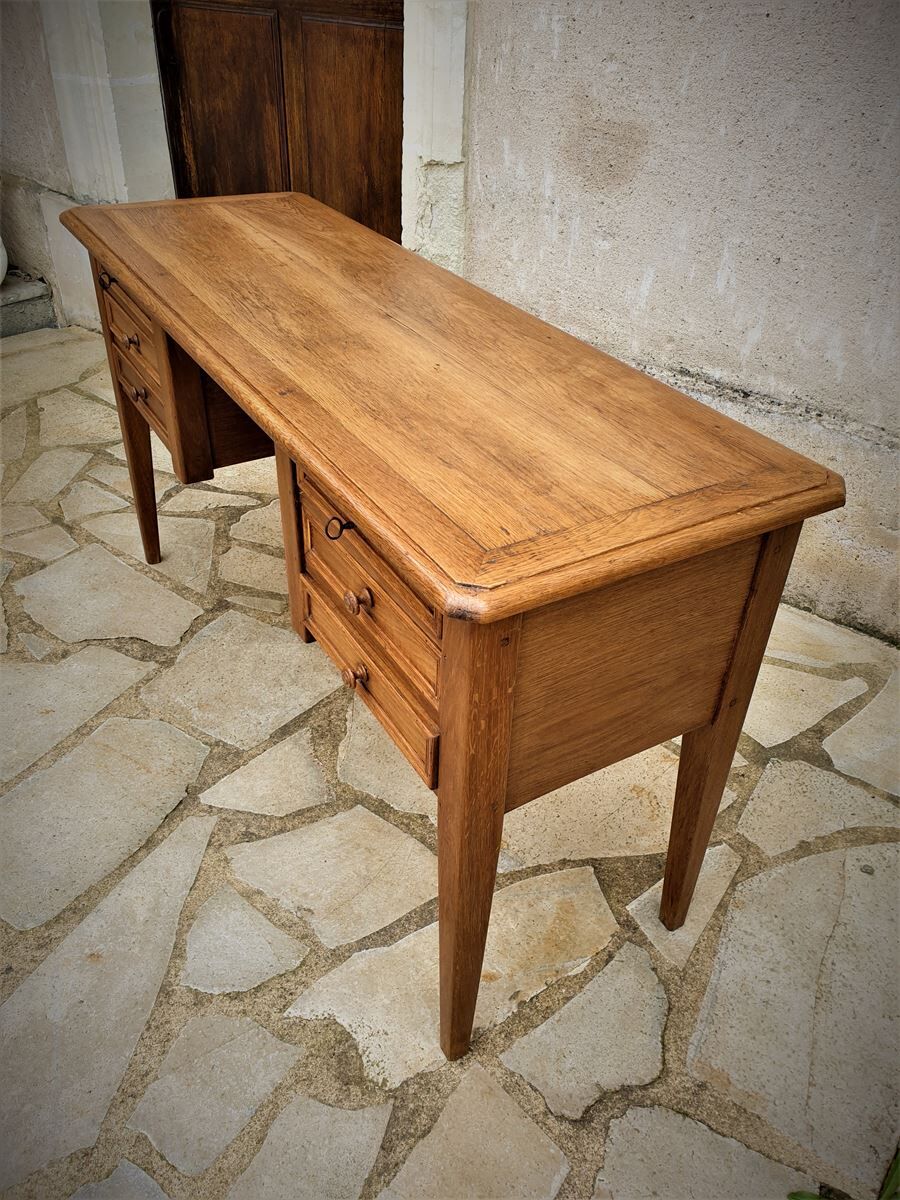 Former pharmacist desk