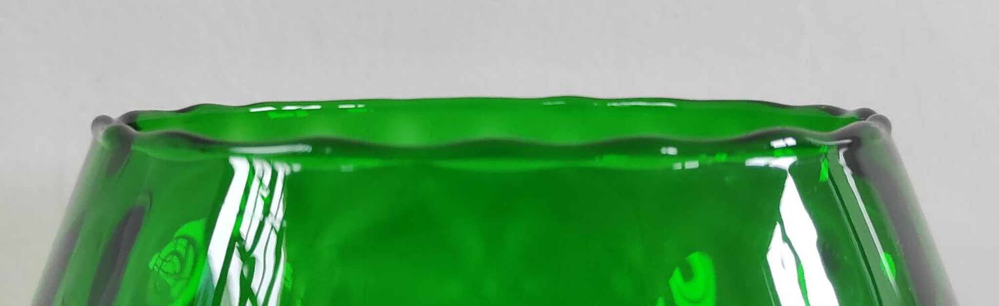 XXL vintage Cognac vase blown glass from Empoli, Italy in emerald green.