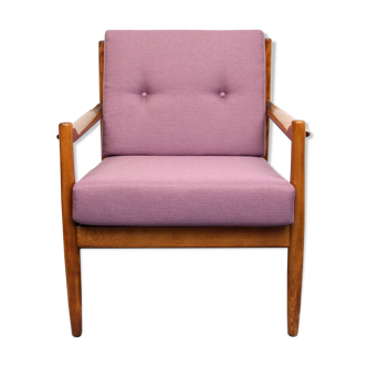 Fauteuil des années 1960 couleurse lilas