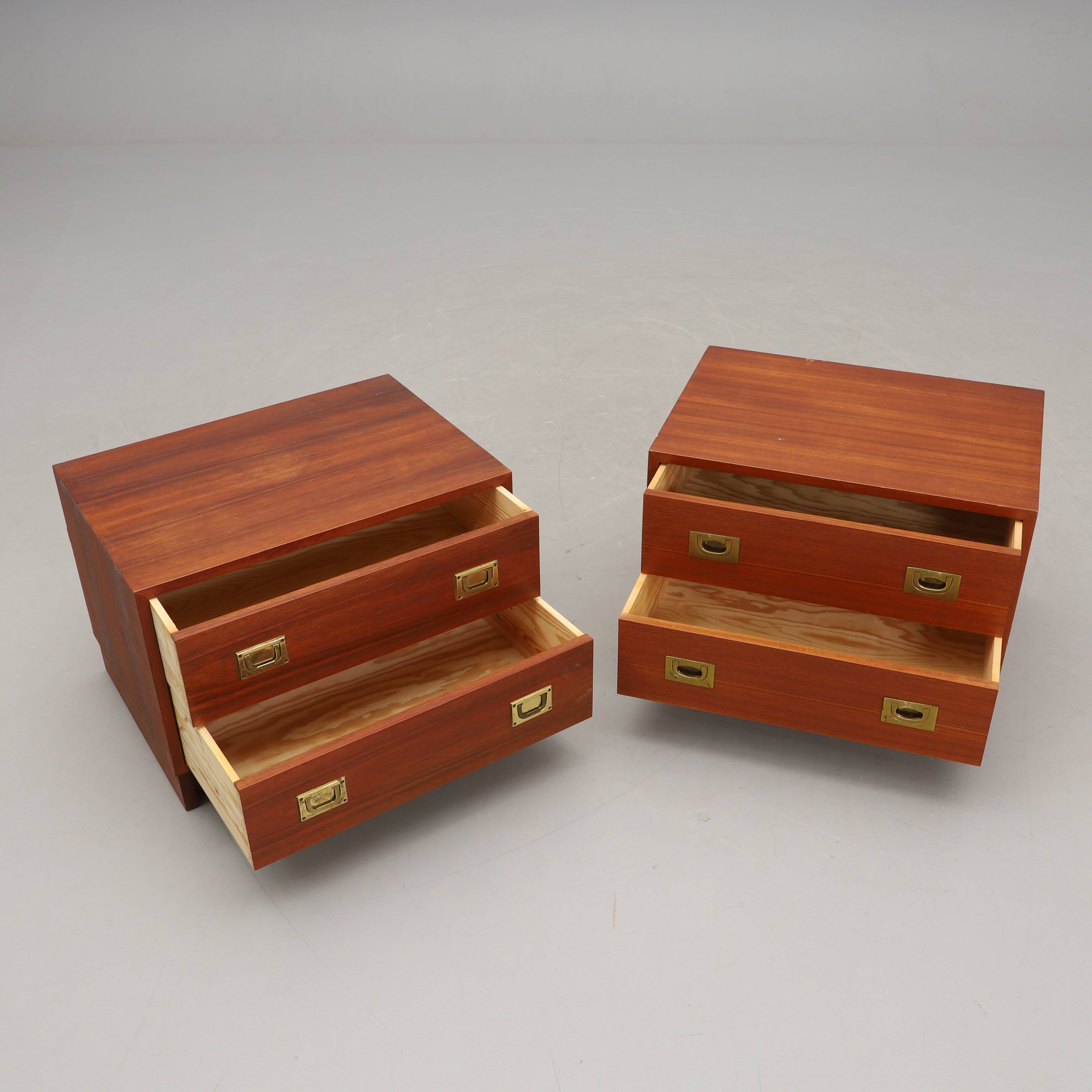 2 small chests of drawers / bedside tables - Sweden 70s/80s