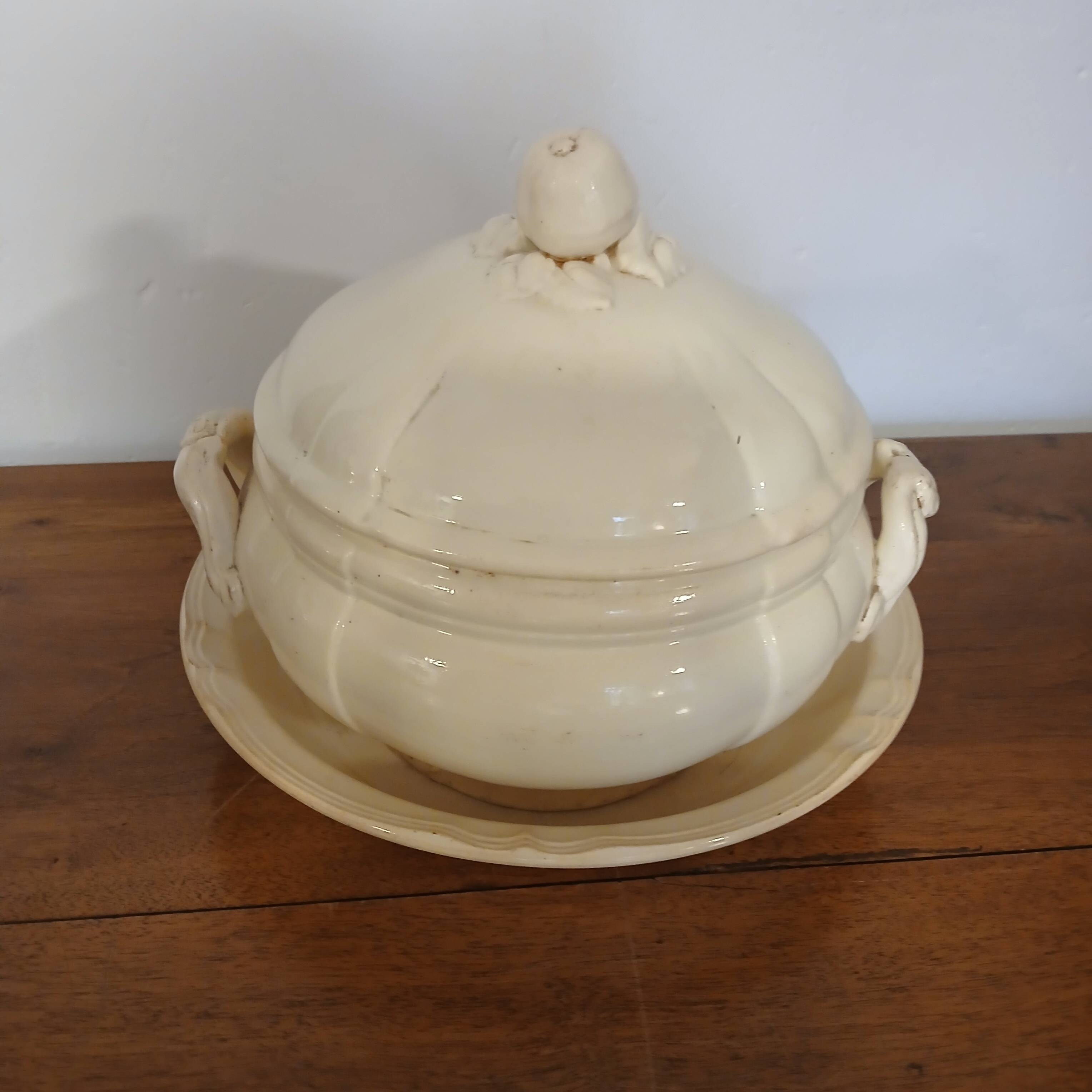 Digoin soup tureen