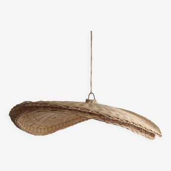 Rattan suspension or shade in the shape of a braided undulating circular tray d:80