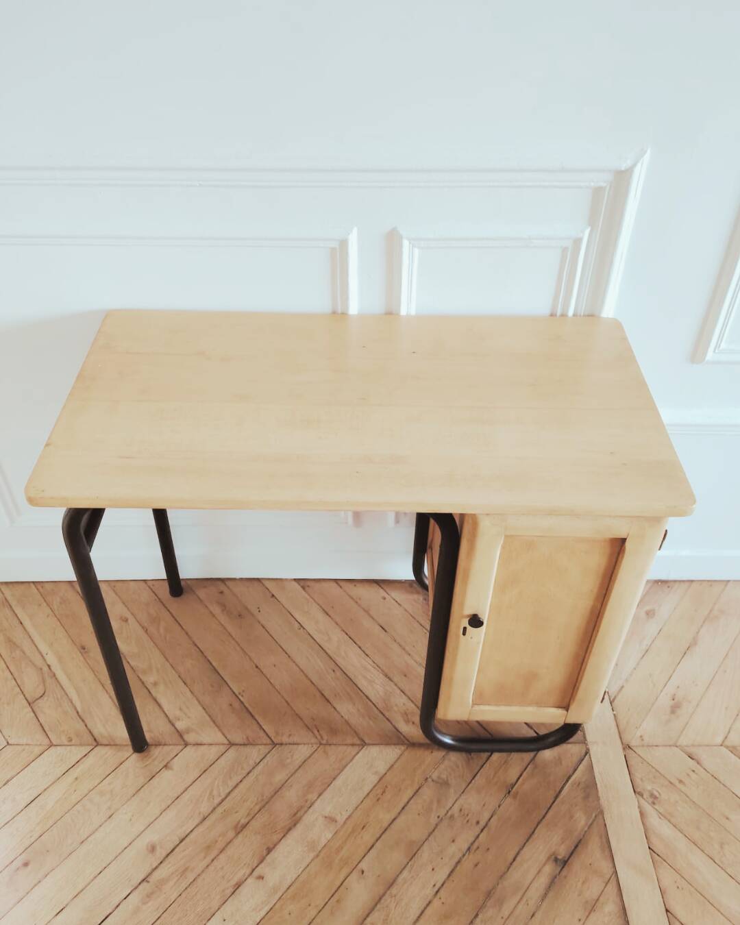 Renovated vintage desk by Jacques Hitier, 1960s.