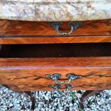 Tables de chevets en marqueterie plateau marbre style louis xv