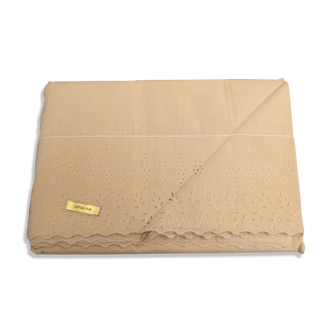 Embroidered cotton sheet
