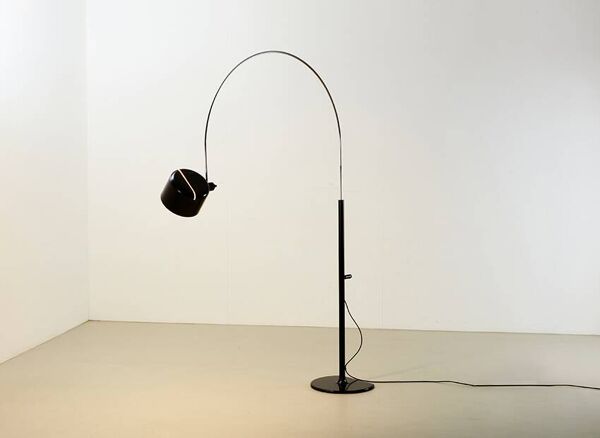 Lampadaire Joe Colombo Arched Coupe pour Oluce Italie 1967