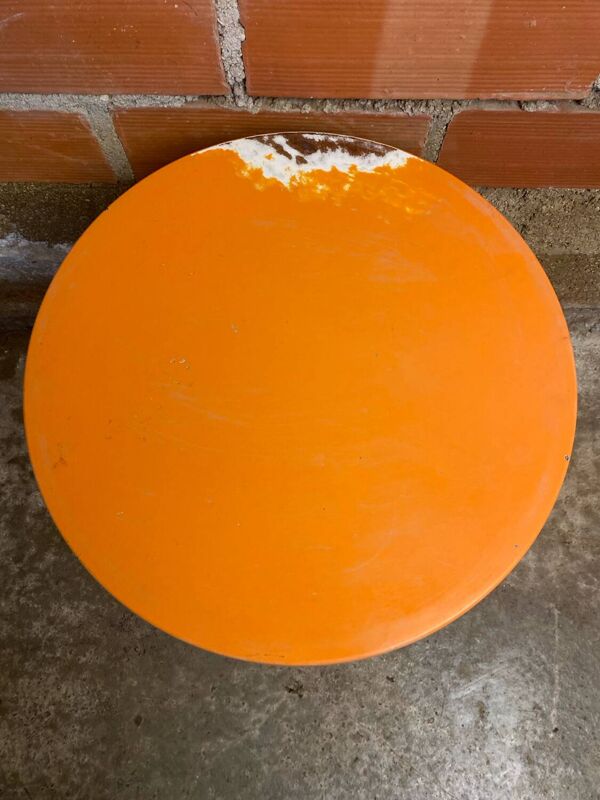 Table bistrot ancienne pied fonte noir + plateau bakélite orange 50’s