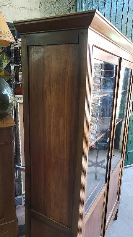 Display cabinet louis xvi style 2 doors in walnut