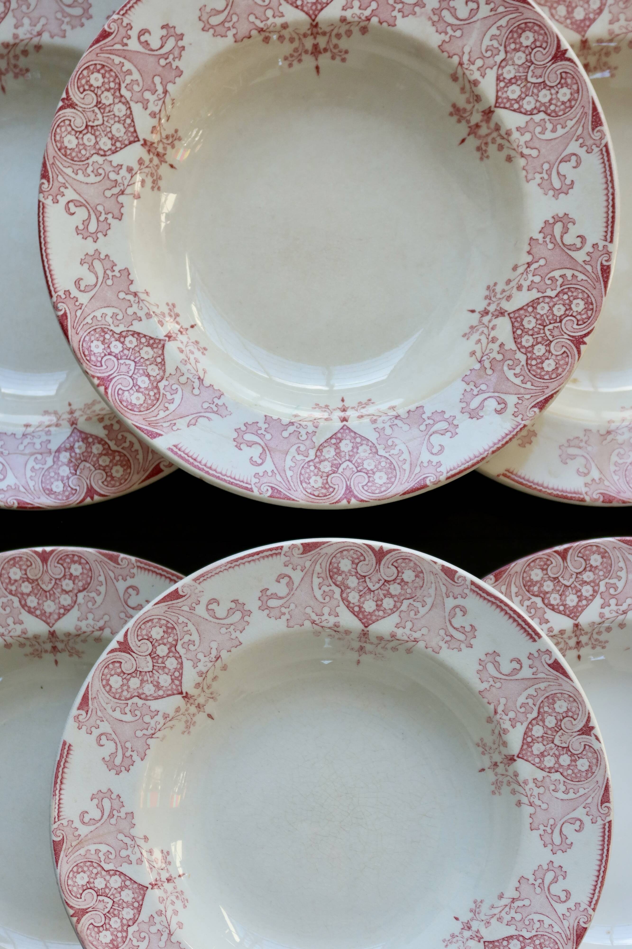 6 vintage Lunéville ironstone soup plates - “Mauresque” red