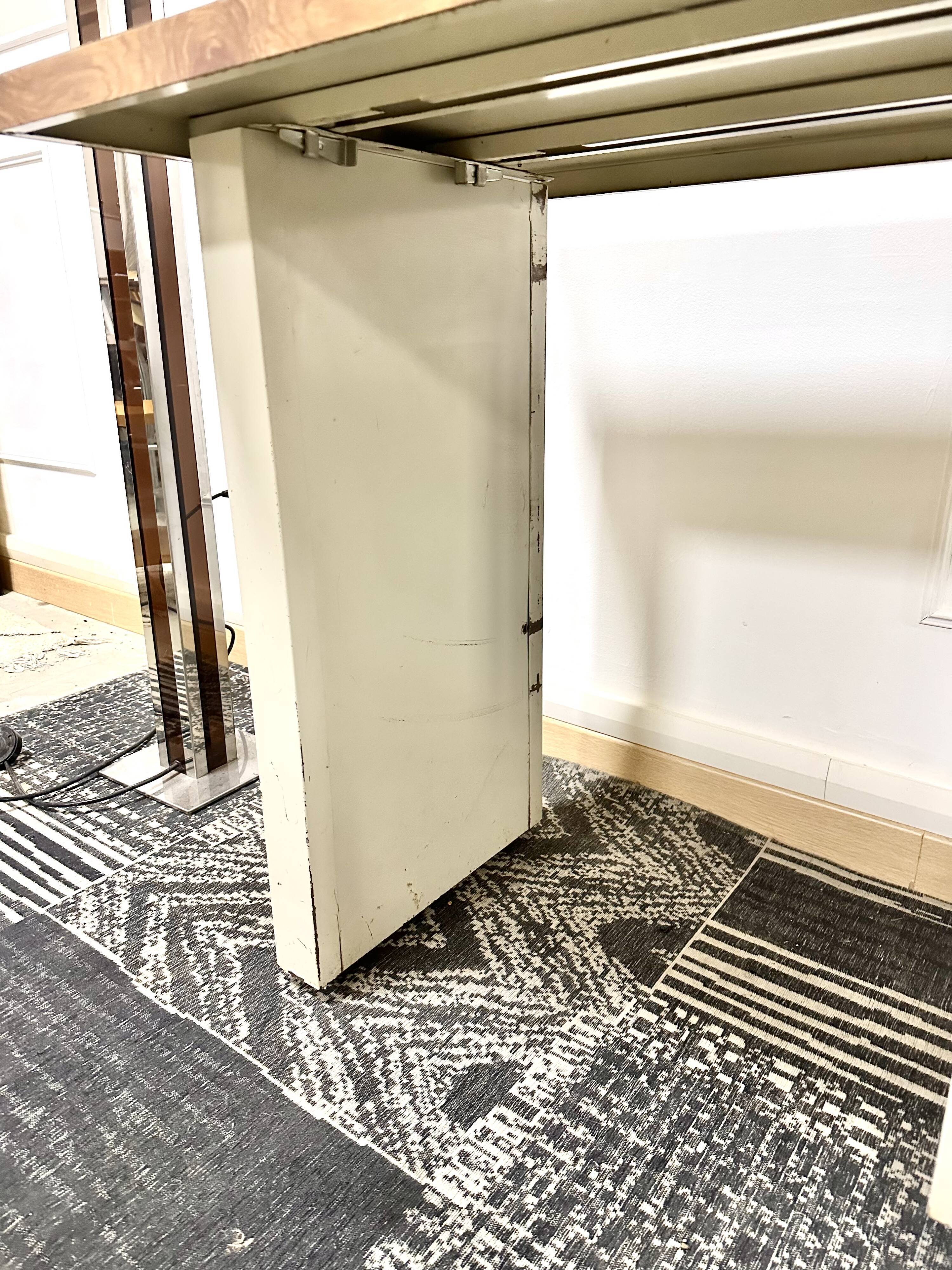 Strafor style metal desk