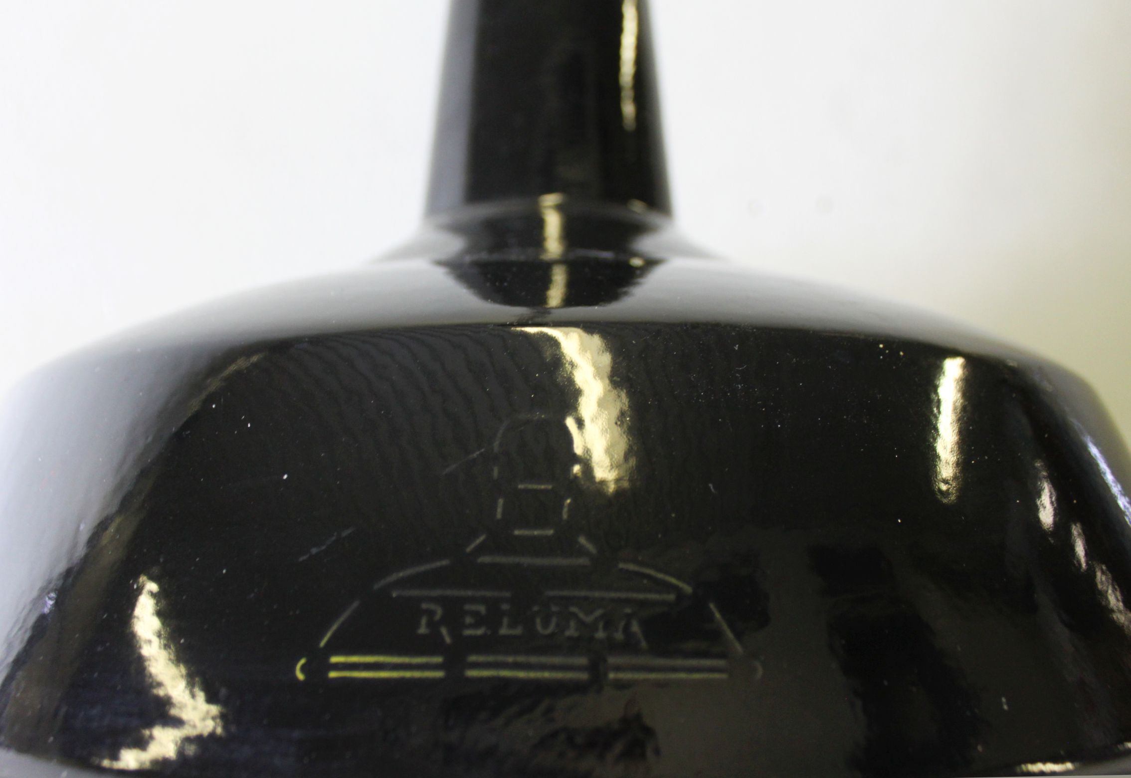 Suspension in enamelled sheet metal, Reluma, 1950