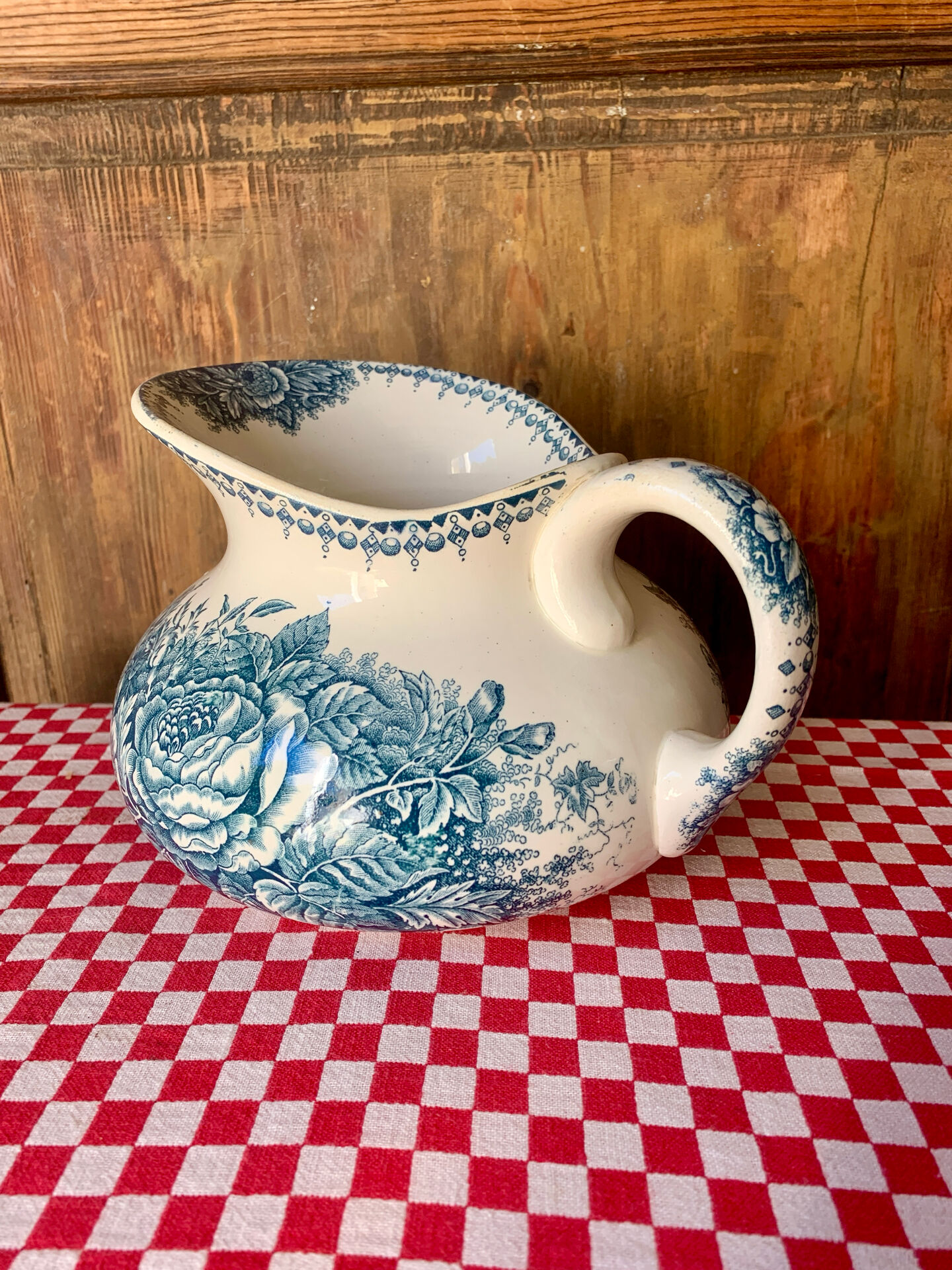Chubby toilet bowl Jardinière Longwy 1900s