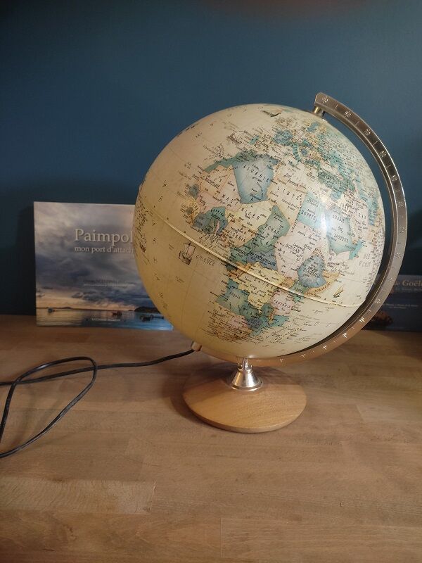 Lamp world globe globe base wood